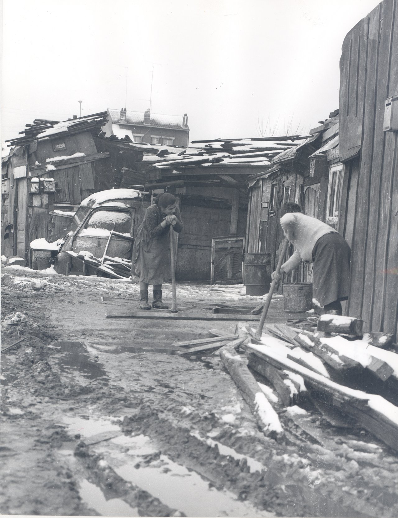archive · « franc-moisin : des bidonvilles à la place rouge », Saint-Denis