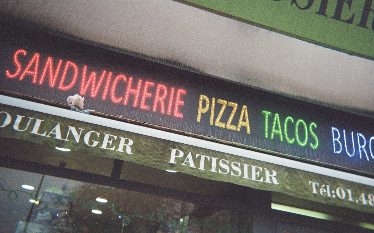 Sandwicherie pizza tacos burger · « planète courtille », Saint-Denis, 2022