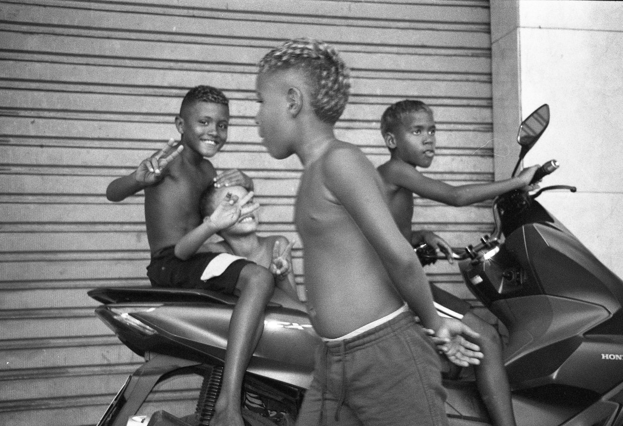 movimiento · « favela ocho », Rio de Janeiro, 2026